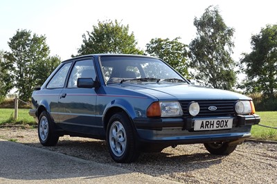 Lot 27 - 1982 Ford Escort XR3