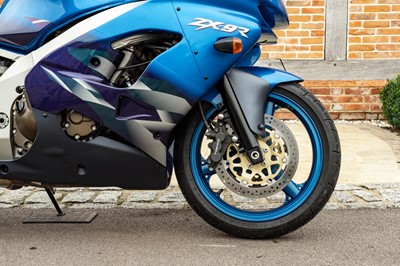 Lot 1999 Kawasaki Ninja ZX-9R