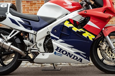 Lot 1998 Honda VFR750F