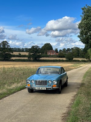 Lot 146 - 1971 Jaguar XJ6 4.2 Litre