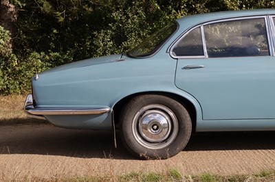 Lot 146 - 1971 Jaguar XJ6 4.2 Litre