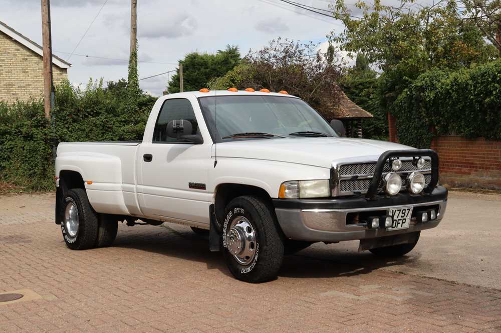 Lot 154 - 2000 Dodge Ram 3500 Dually Pickup