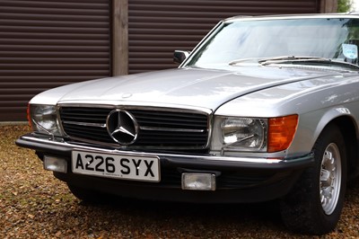 Lot 1983 Mercedes-Benz 500 SL