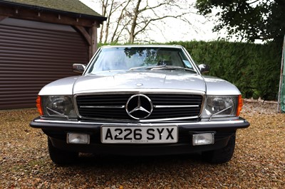 Lot 1983 Mercedes-Benz 500 SL