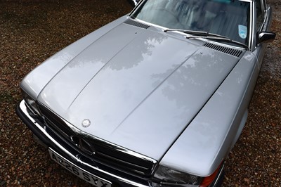 Lot 1983 Mercedes-Benz 500 SL