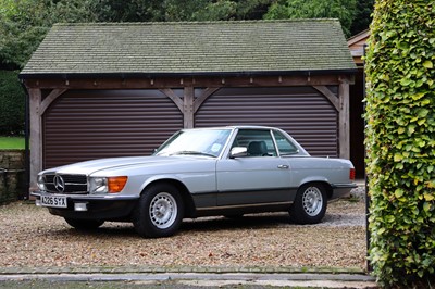 Lot 1983 Mercedes-Benz 500 SL