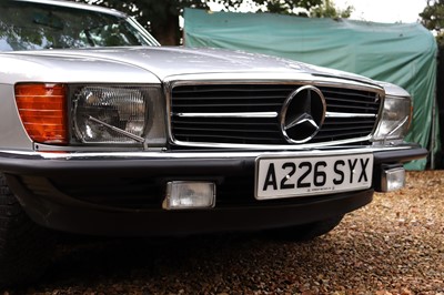 Lot 1983 Mercedes-Benz 500 SL