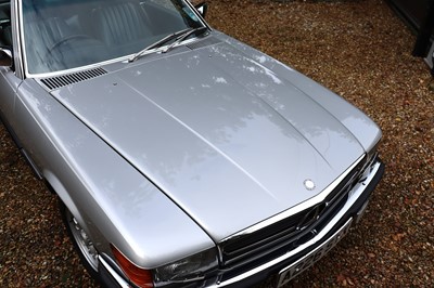 Lot 1983 Mercedes-Benz 500 SL