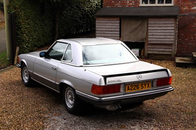 Lot 1983 Mercedes-Benz 500 SL