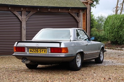 Lot 1983 Mercedes-Benz 500 SL