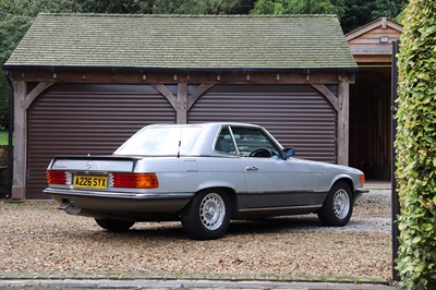 Lot 1983 Mercedes-Benz 500 SL