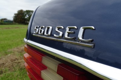 Lot 1987 Mercedes-Benz 560 SEC