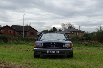 Lot 1987 Mercedes-Benz 560 SEC