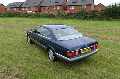 Lot 1987 Mercedes-Benz 560 SEC