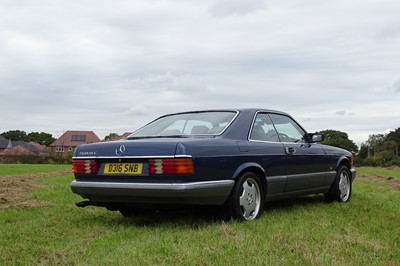 Lot 1987 Mercedes-Benz 560 SEC