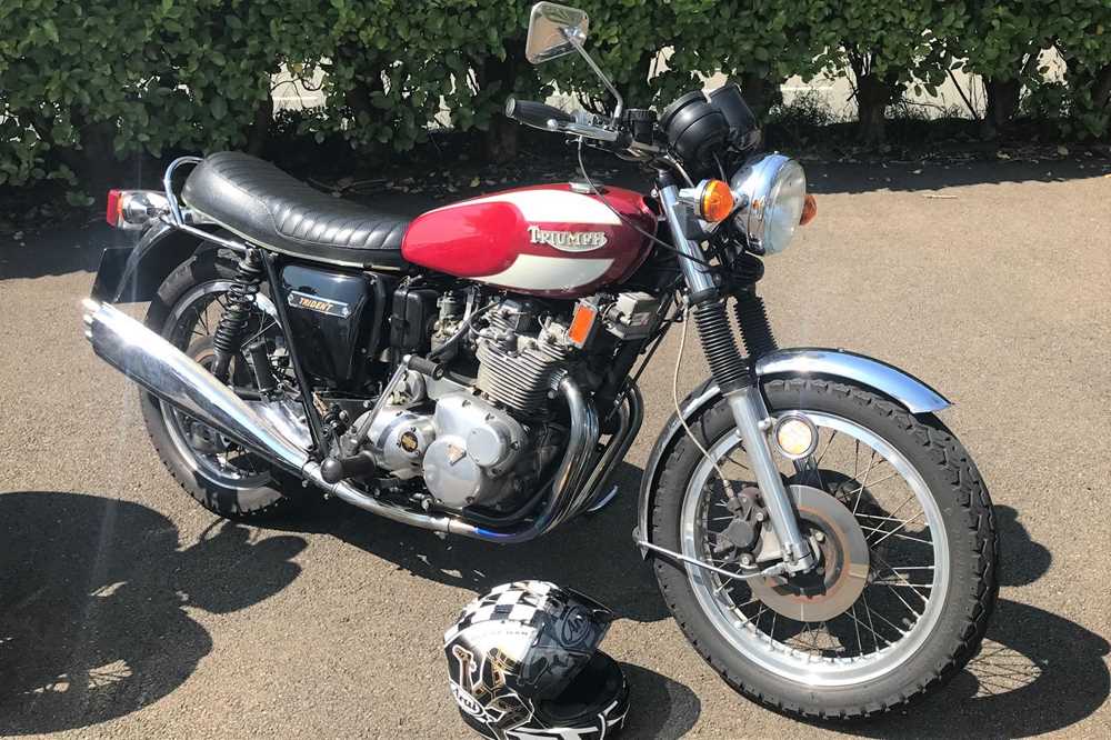 Lot 1977 Triumph T160V