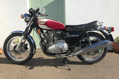 Lot 219 - 1977 Triumph T160V