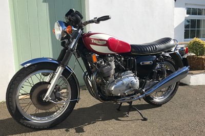 Lot 1977 Triumph T160V