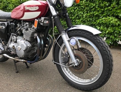 Lot 219 - 1977 Triumph T160V