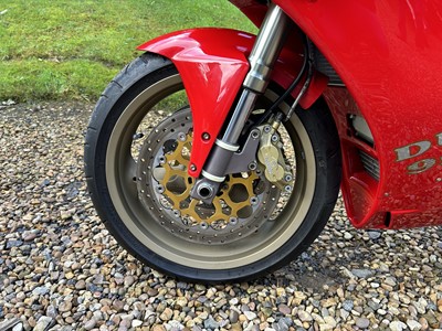 Lot 1999 Ducati 996