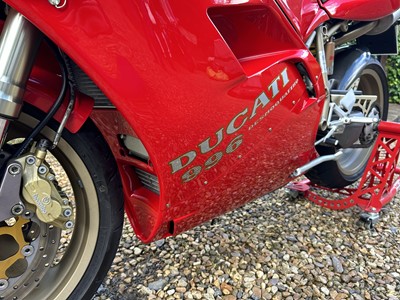 Lot 1999 Ducati 996