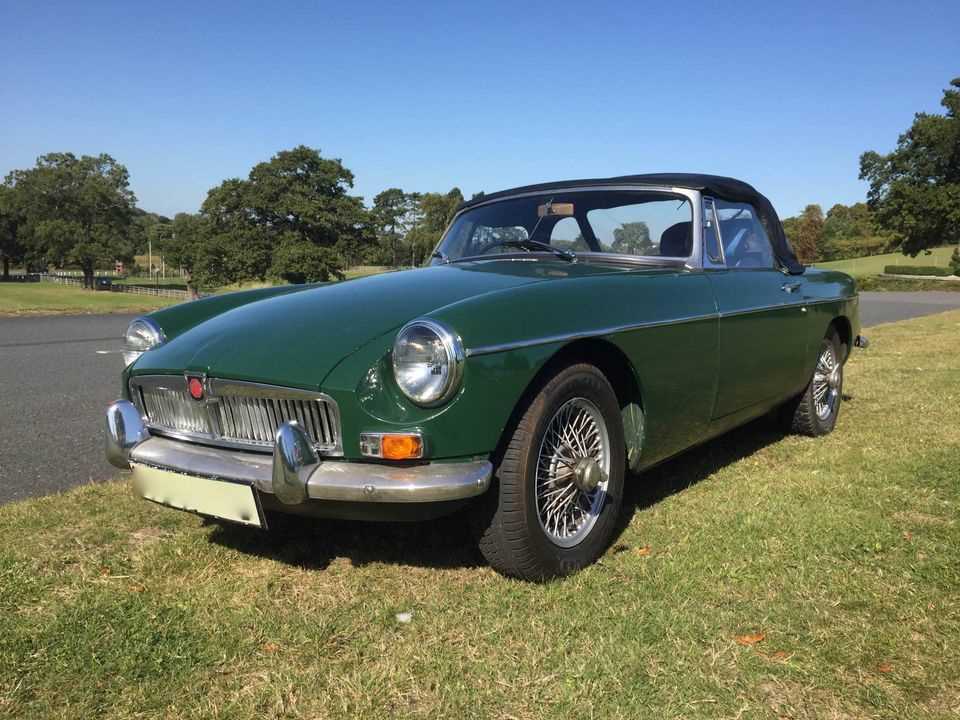 Lot 1966 MG B Roadster