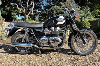 Lot 2005 Triumph T100 Bonneville