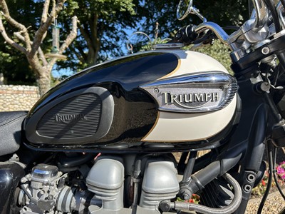 Lot 2005 Triumph T100 Bonneville