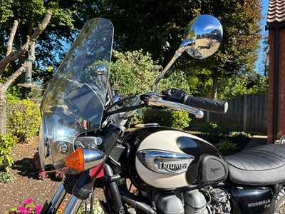 Lot 2005 Triumph T100 Bonneville