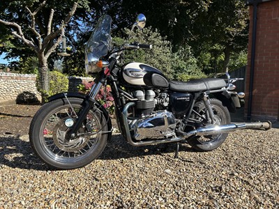 Lot 2005 Triumph T100 Bonneville