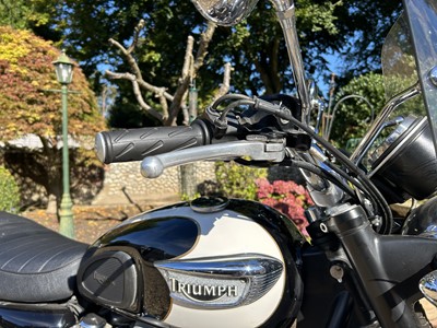 Lot 2005 Triumph T100 Bonneville