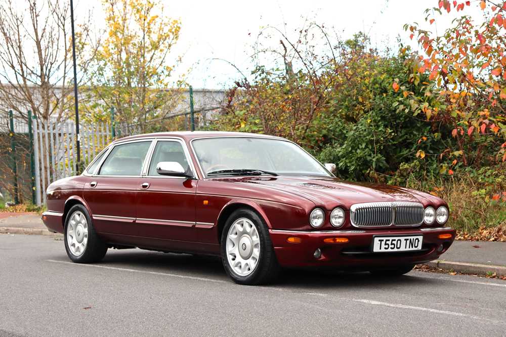 Lot 1999 Daimler Super V8