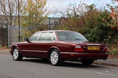 Lot 6 - 1999 Daimler Super V8