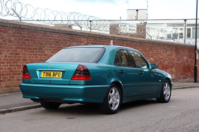 Lot 62 - 1999 Mercedes-Benz C240 Sport