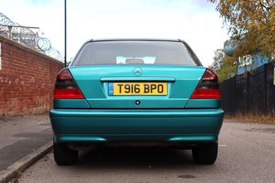 Lot 62 - 1999 Mercedes-Benz C240 Sport