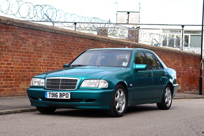 Lot 62 - 1999 Mercedes-Benz C240 Sport