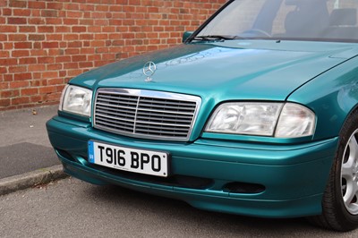 Lot 62 - 1999 Mercedes-Benz C240 Sport