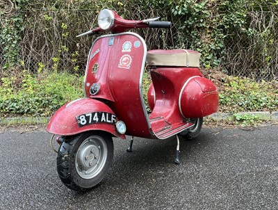 Lot 120 - 1960 Vespa Douglas 152L2