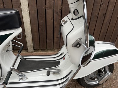 Lot 1966 Vespa SS180 Super Sport (221)