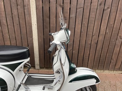 Lot 1966 Vespa SS180 Super Sport (221)