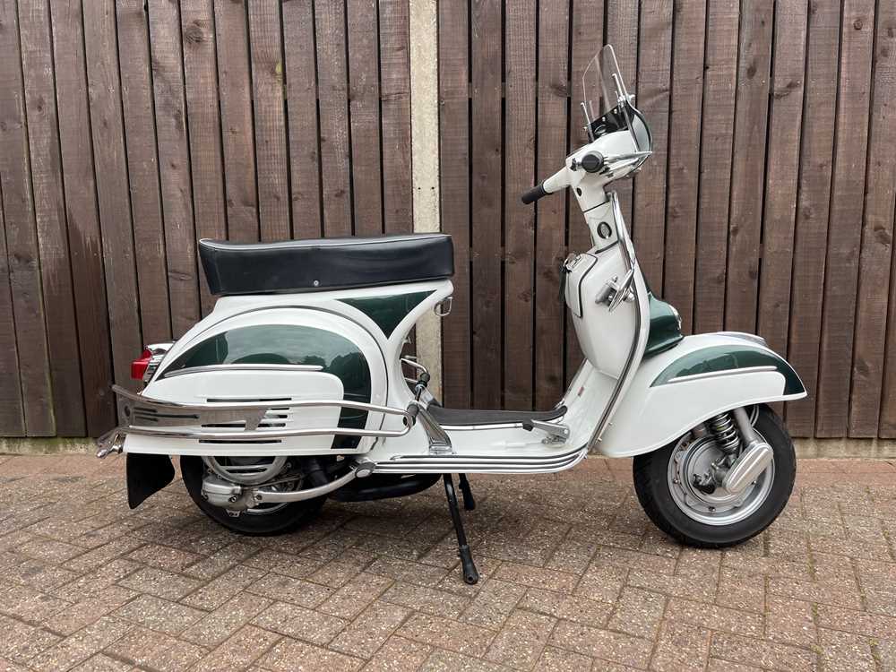 Lot 1966 Vespa SS180 Super Sport (221)