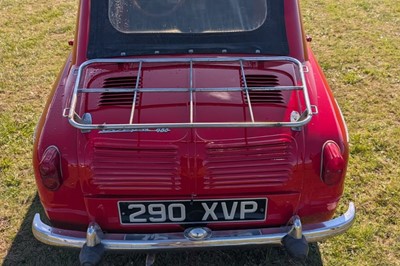 Lot 136 - 1959 Vespa 400 Micro Car