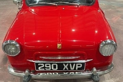 Lot 1959 Vespa Micro Car