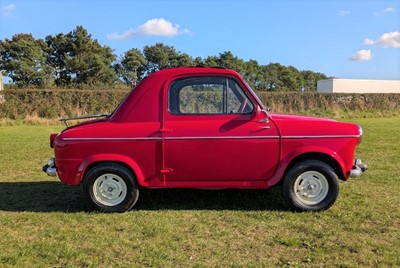 Lot 136 - 1959 Vespa 400 Micro Car