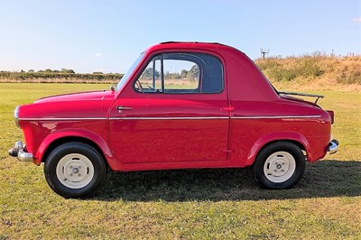 Lot 136 - 1959 Vespa 400 Micro Car