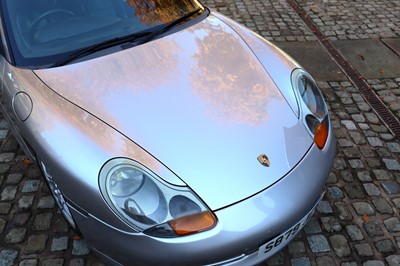 Lot 72 - 1998 Porsche 911 Carrera