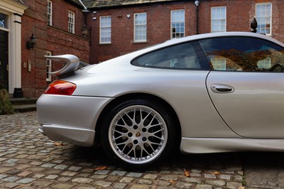 Lot 72 - 1998 Porsche 911 Carrera