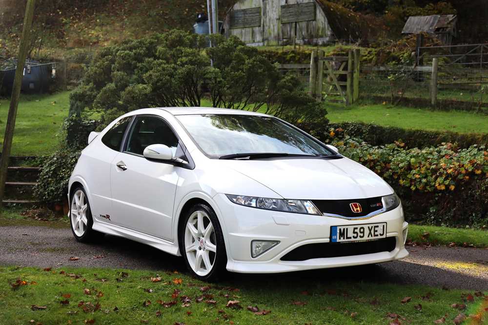 Lot 2009 Honda Civic Type R Championship White Edition