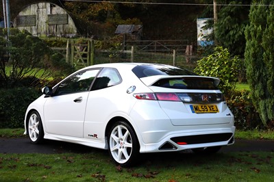 Lot 2009 Honda Civic Type R Championship White Edition