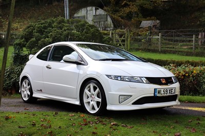 Lot 2009 Honda Civic Type R Championship White Edition